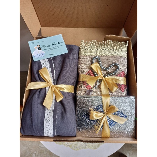 HAMPERS MUKENA POLOS RENDA PAKET LENGKAP ALQURAN SAJADAH FREE TASBIH