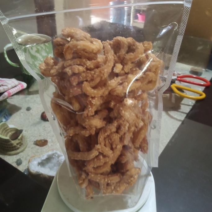 

Kue Kering Fresh Akar Kelapa Wijen Snack Ringan Makanan Rakyat