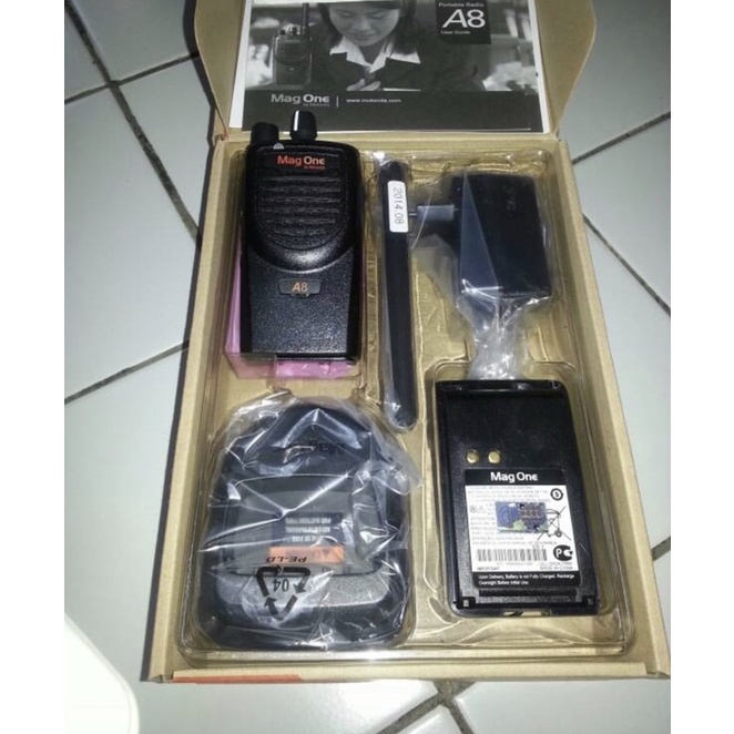 HT Motorola Mag One A8 VHF UHF