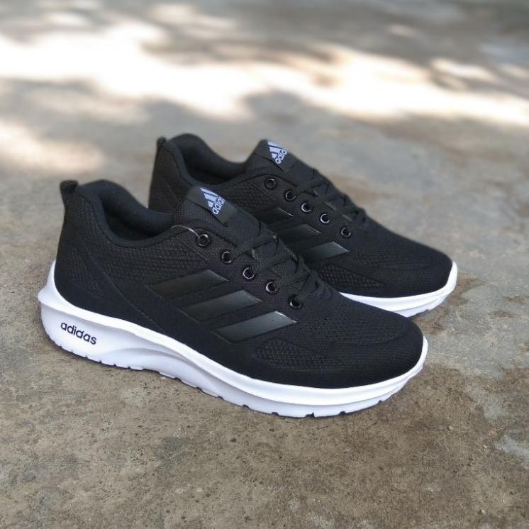 Stok Terbatas Sepatu Sekolah Adidas Hitam Putih - Hitam Polos Pria/Wanita Sepatu Kerja