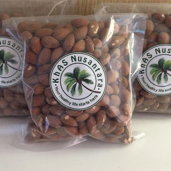 

Subsidi--Kacang Almond Utuh Roasted 250 gram Premium Quality