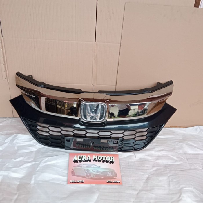{BEKAS} Grille Radiator Komplit Honda HRV Original Murah