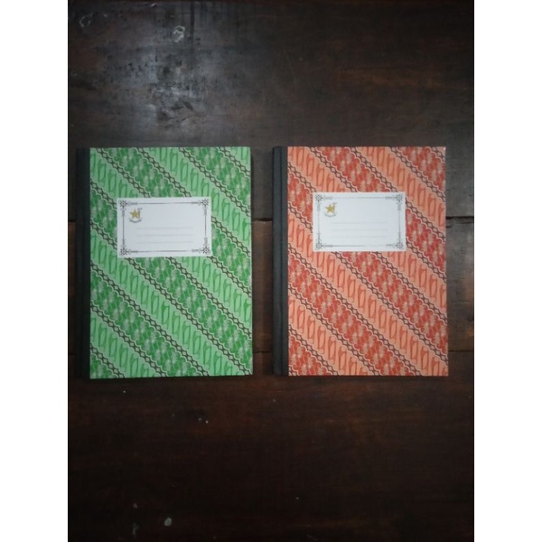 

buku hard cover kwarto batik 100 lembar per pcs