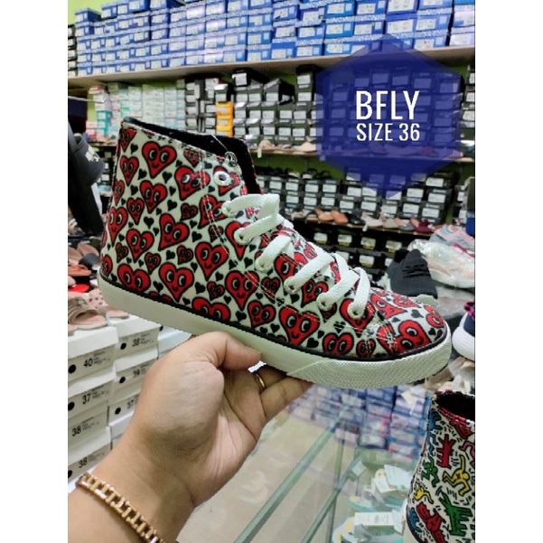 sepatu BFLY