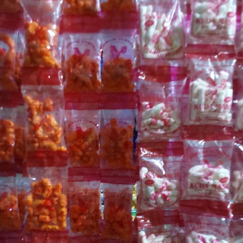 Makaroni Renceng ada 4 Macam isi 10 pcs