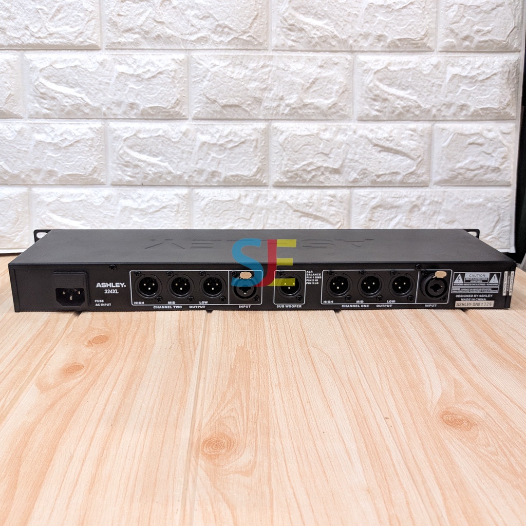 Crossover Ashley CX3400 + Limiter / Crossover Ashley 324XL 4 way (3 way stereo crossover + Subwoofer)
