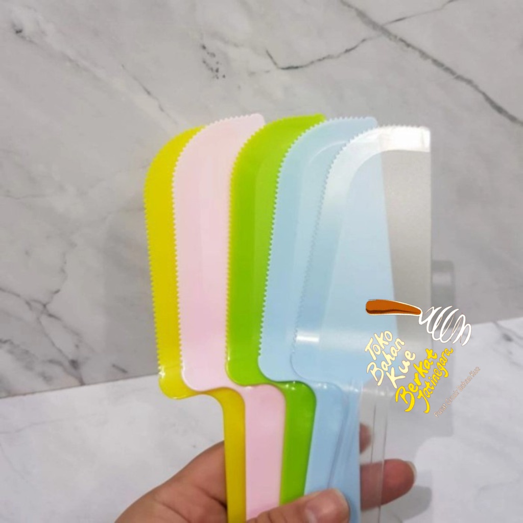 PISAU KUE WARNA WARNI / PISAU KUE PLASTIK / PISAU KUE TART