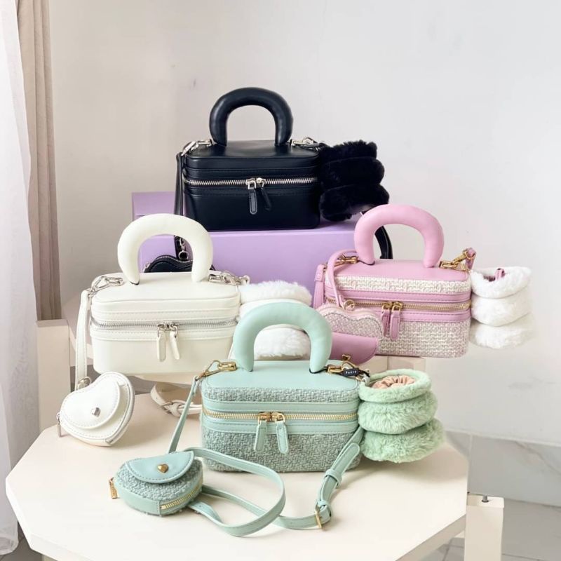 PROMO SALE Tas Pedro selempang include box bulu 2in1 hitam putih pink hijau sage black white pink gr