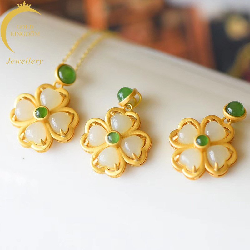 Goldkingdom Fashion Perhiasan Emas Asli Kadar 375 Bangkok Aksesoris Ready Stock Wanita Kalung Klavikula Halus Dengan Perak Bertatahkan Dan Giok Tiantian Empat Daun Semanggi Liontin