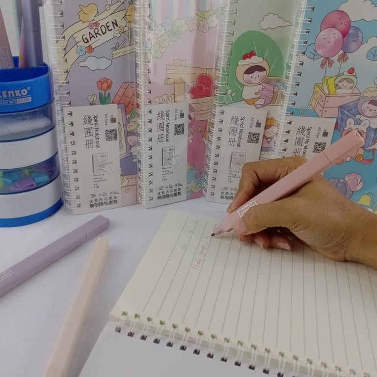 

BUKU TULIS SPIRAL UKURAN A5 ISI 42 HAL MOTIF LITTLE GIRL NOTEBOOK SPIRAL NOTEPAD SAMPULNYA BERGAMBAR IMUT LUCU ALAT TULIS SEKOLAH ANAK TERLENGKAP KUALITAS IMPORT BISA COD