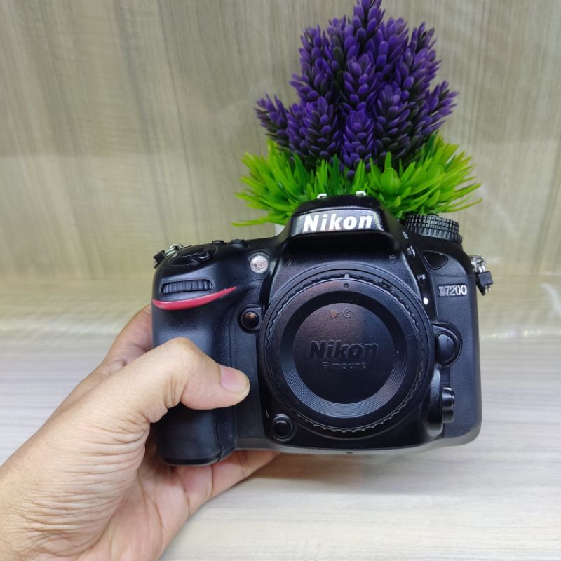 Nikon D7200 Body Only LIKE NEW