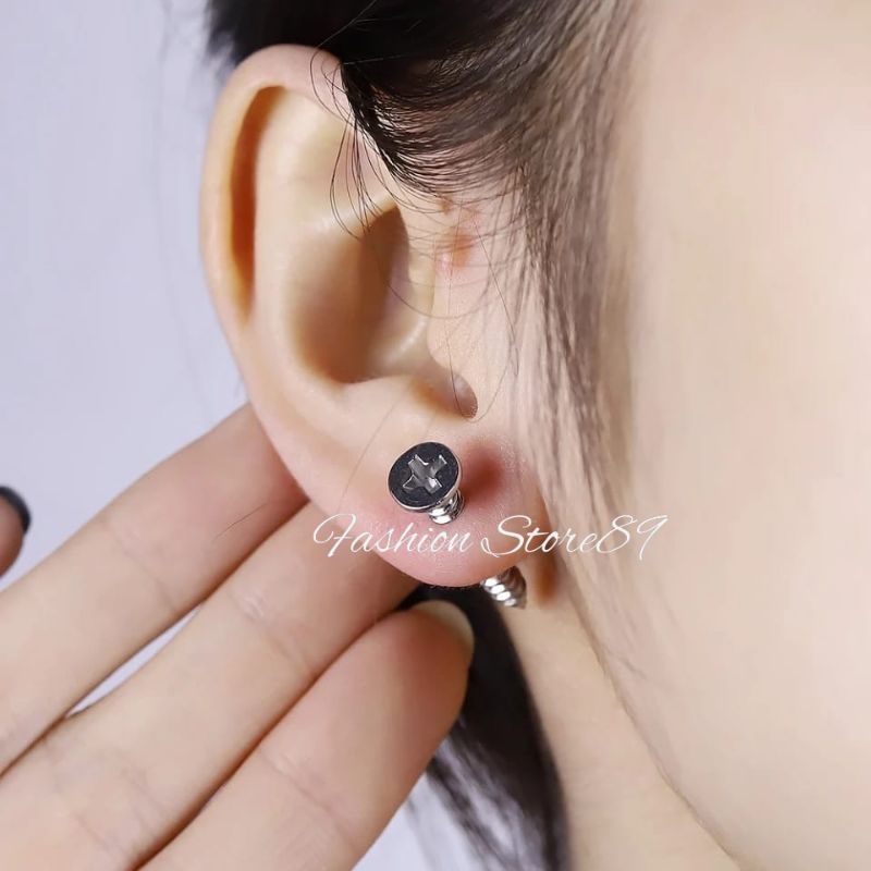 Anting Sekrup Titanium Antikarat Fashion Pria Dan Wanita impor