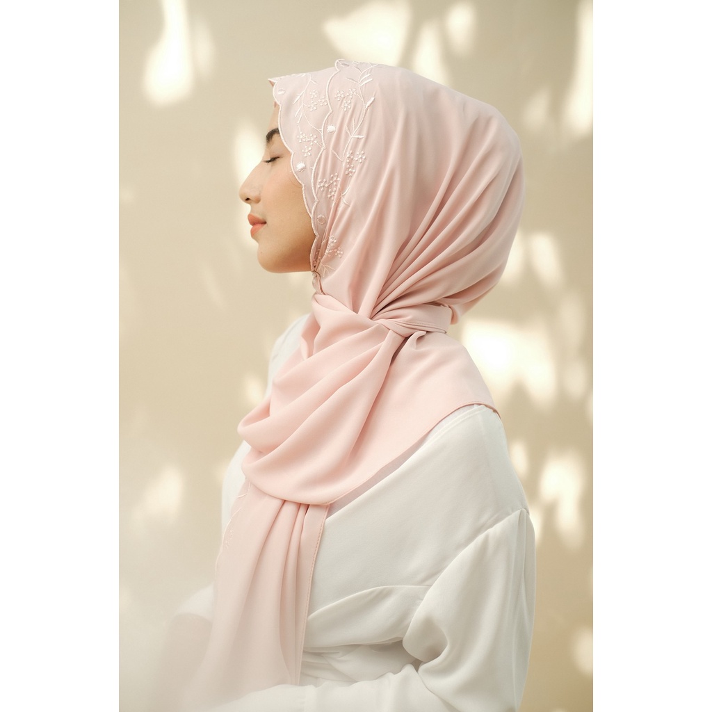 RATU Embroidery HIjab Shawl - Hanna - Blush Pink