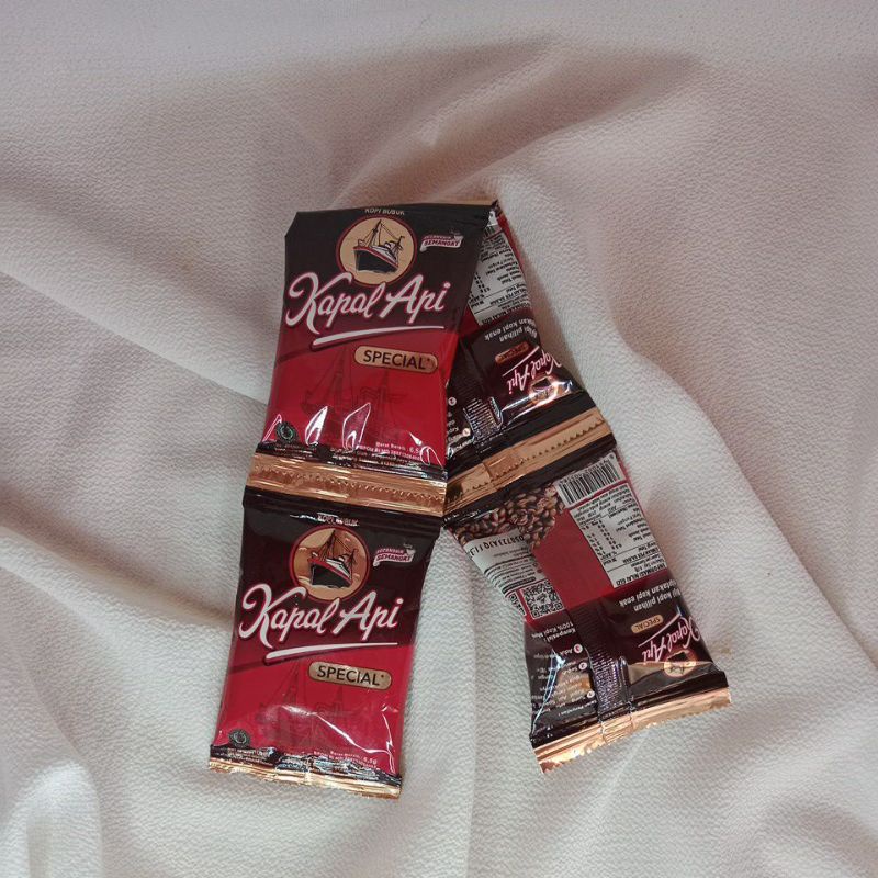 

kopi kapal api kecil 1 renceng isi 10pcs tanpa gulaa