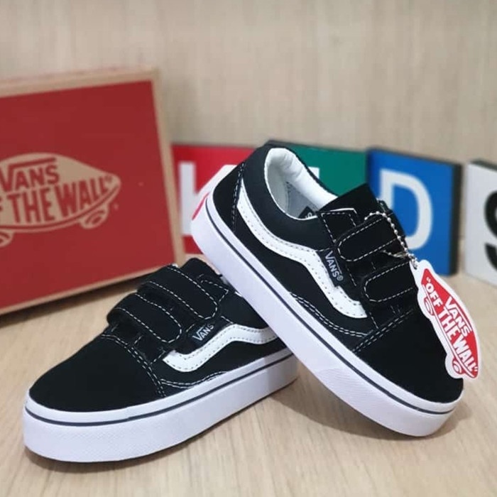 Sepatu Anak Laki Laki Velcro Full Black Sneakers Vans Oldskool Hitam Polos Sepatu Sekolah Pria Wanita