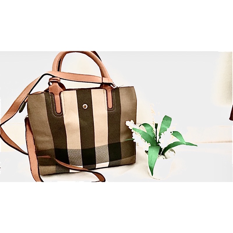 TAS SELEMPANG BURBERRY SECOND BRANDED 100%MULUS