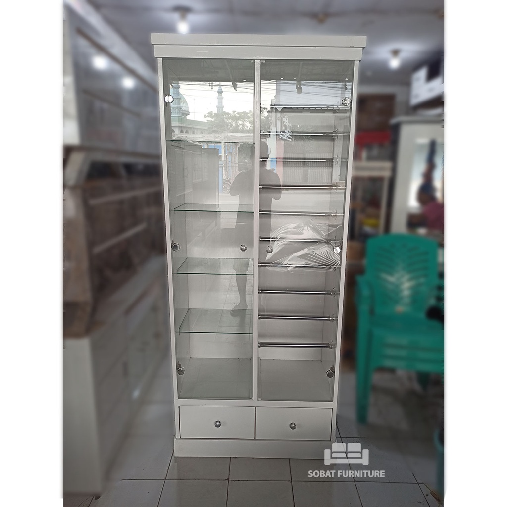 Lemari Tas dan Hijab Minimalis