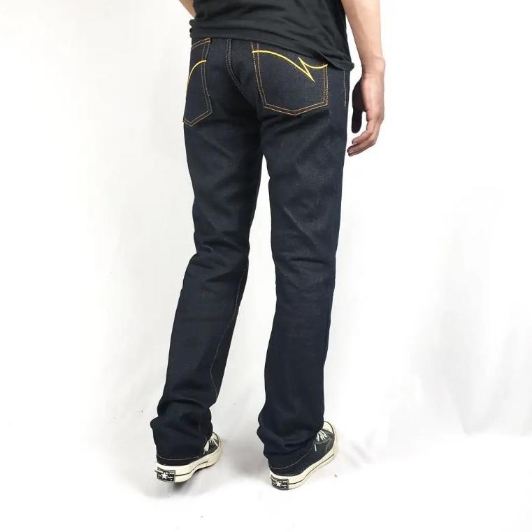 Culturedenim - BORN - Jeans Raw Denim Indigo Selvedge 14oz Acc Bonus Tas-Keychain –MTW.22Oc22r