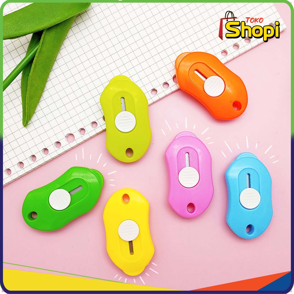 

Cutter Mini Portable Pisau Pemotong Kertas Cutter Sekolah 793