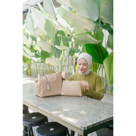 [𝗙𝗿𝗲𝗲 𝗗𝘂𝘀𝘁 𝗕𝗮𝗴] Flicka Bags  Tote Bag J 191 Tas Besar Medium Kantor Kuliah Simple Muat Banyak Free P
