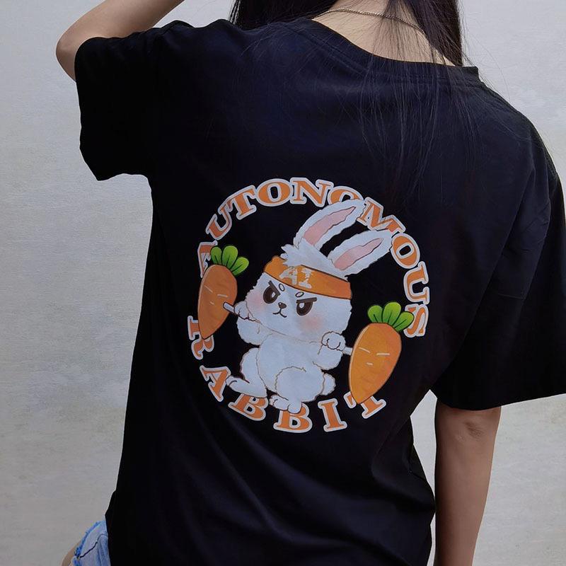 [littlecrab] Kaos Oversize Carrot Bunny Champion I Am The First Autonomous Rabbit Kelinci Olahraga Wortel T-shirt Sablon Berkualitas Unisex Couple Korean Style