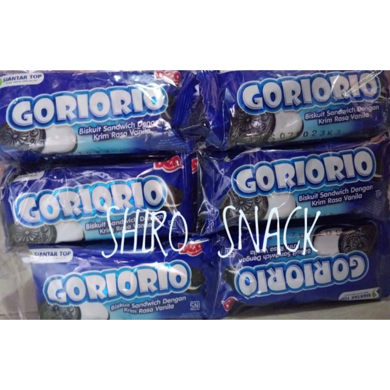

GORIORIO biskuit sandwich dengan krim rasa vanila kemasan renceng isi 20 pcs.