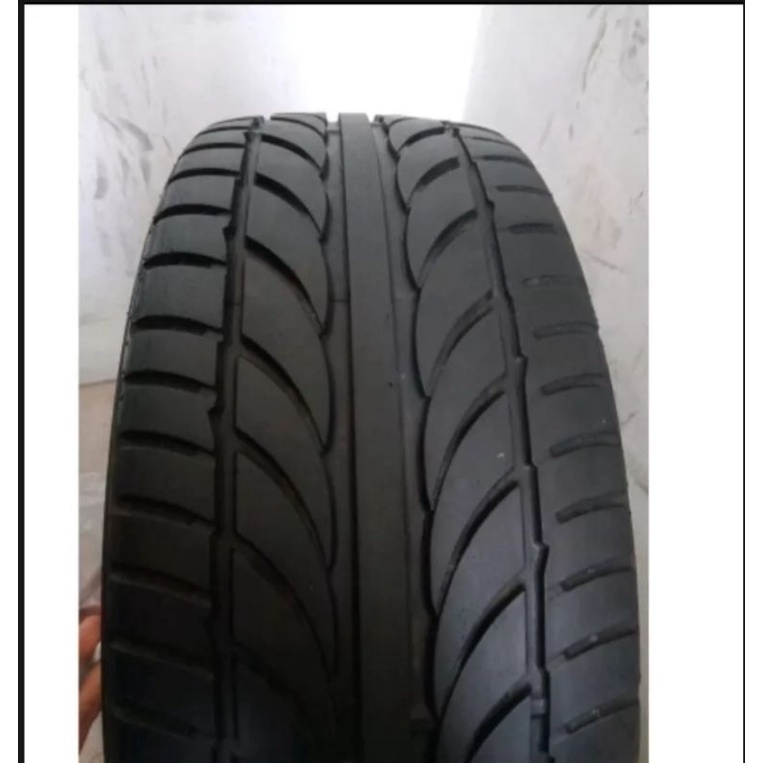 ban mobil 195/50/R15 Accelera