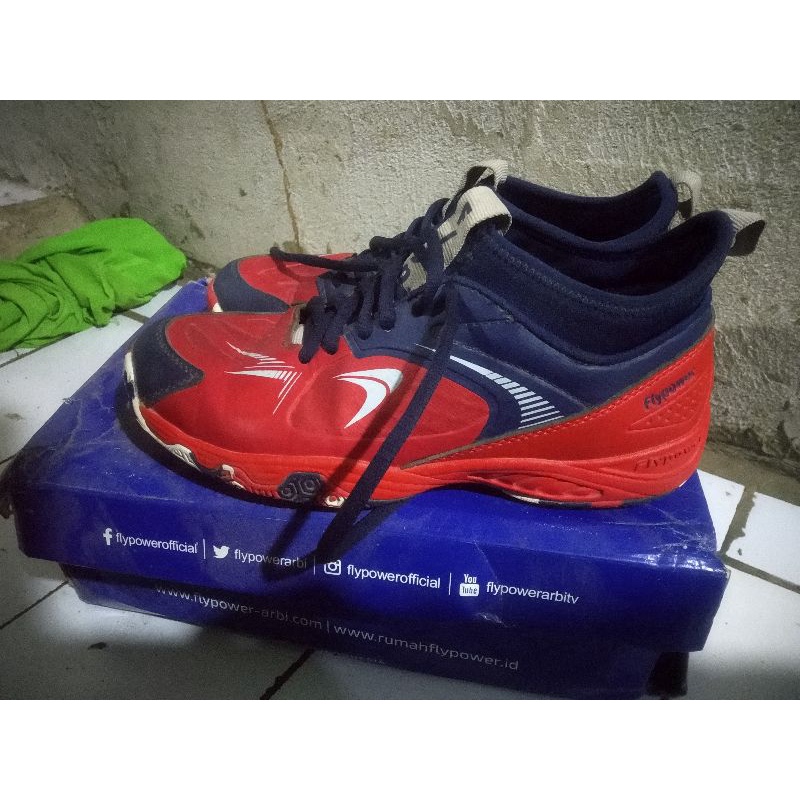 Sepatu batminton flypower losari 5