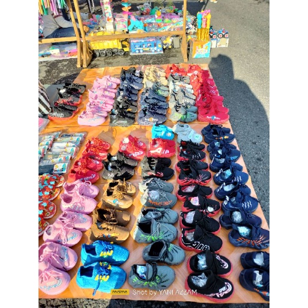 SEPATU IMPORT YANI AZZAM