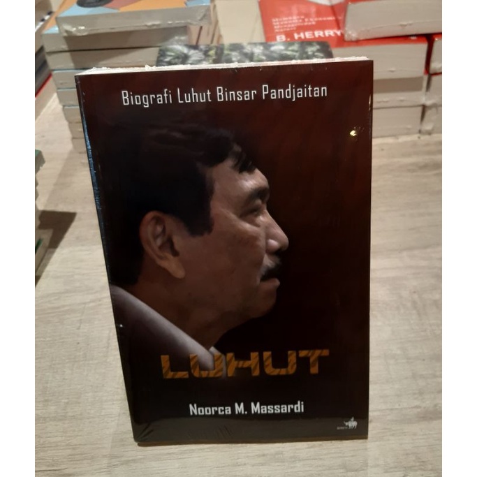 Buku Luhut Biografi Luhut Binsar Pandjaitan - Noorca M Massardi