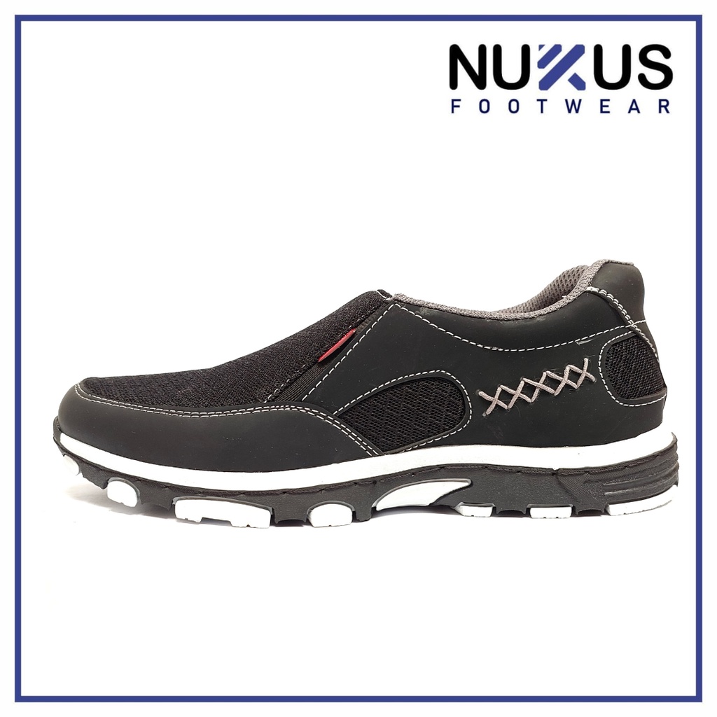 Nukus Sepatu Kets Running Slip On Hitam - NKSM 01