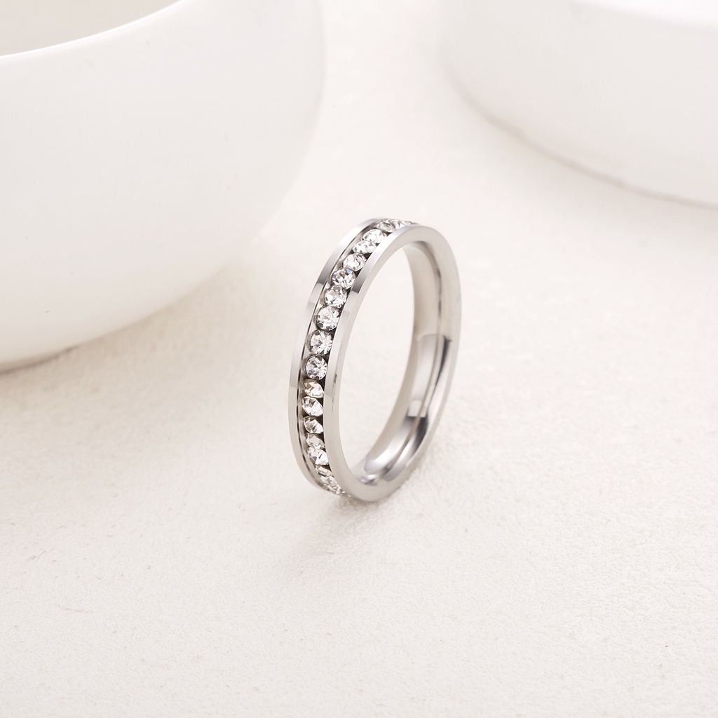 Cincin Berlian Bahan stainless steel Warna silver Untuk Wanita