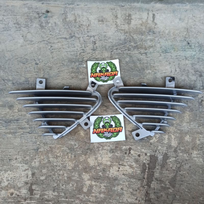 COVER SIRIP ANGIN SAYAP SUPRA X 125 LAMA SILVER