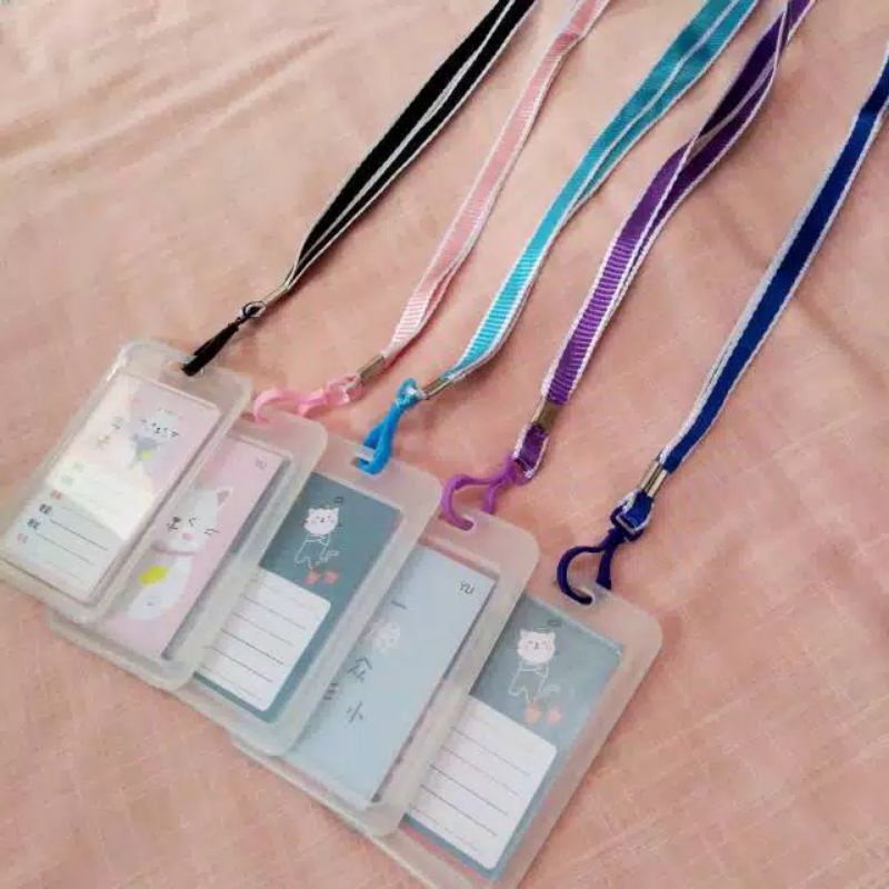 

Tempat ID Card + Tali Satu Set Name Tag