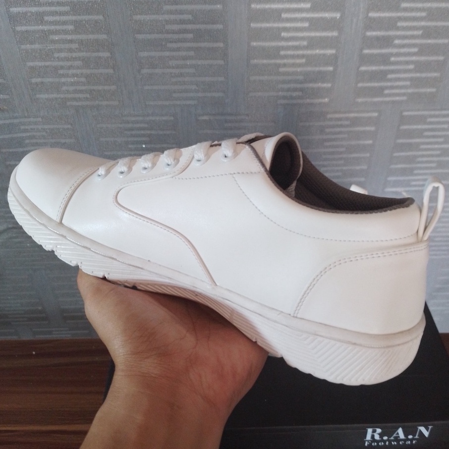 FRATTELO WHITE - Sepatu Sneakers Pria Casual Sneaker Cowok ORIGINAL