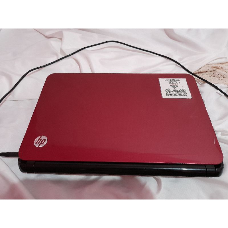 Laptop HP PAVILION BEKAS keluaran lama (88%masih mulus)