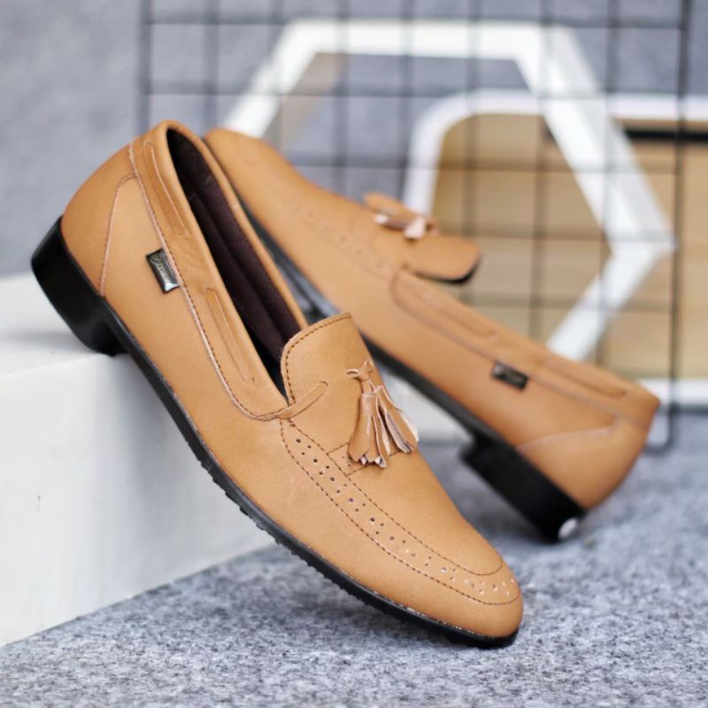 Sepatu Loafers Pria Casual Formal Pantofel Kulit Asli Hitam Kerja Kantor Kuliah