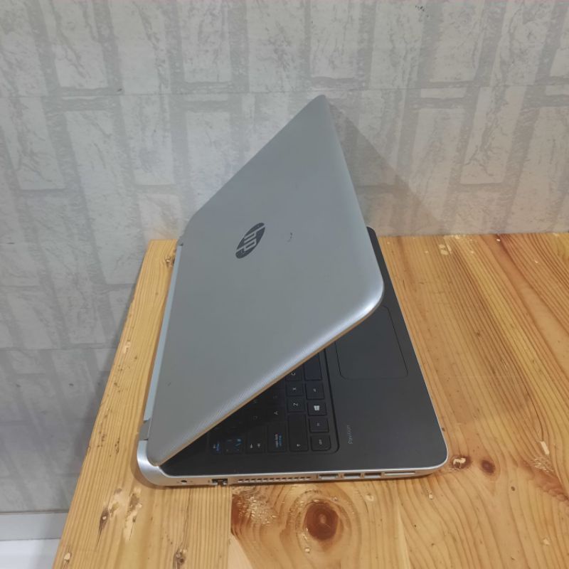Laptop Hp 15 Amd A10-5745 Ram 4GB HDD 500GB Vga Amd radeon HD8610 layar 15inch Windows 10