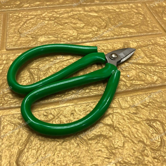 

Hari Ini Gunting Kodok Sedang Ujung Kecil Gagang Hijau Berkualitas