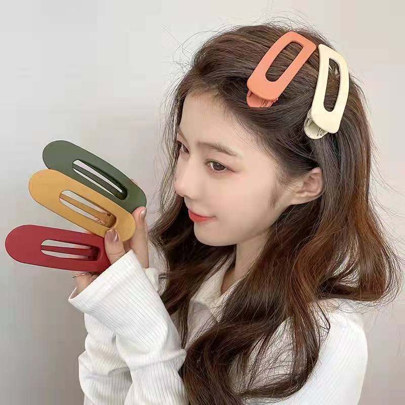 Jepit Rambut Bahan Akrilik Non slip Warna Solid Gaya Korea Untuk Wanita