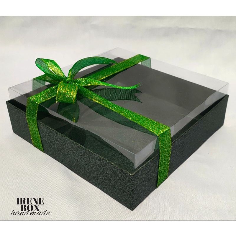 

Box Mika / Hard Box / Gift Box / Kotak Kado / Packaging / Box Hampers / Box Seserahan / Box Hantaran / Box Souvenir / 22x22x7 / 22x22x10 / 22x22x12