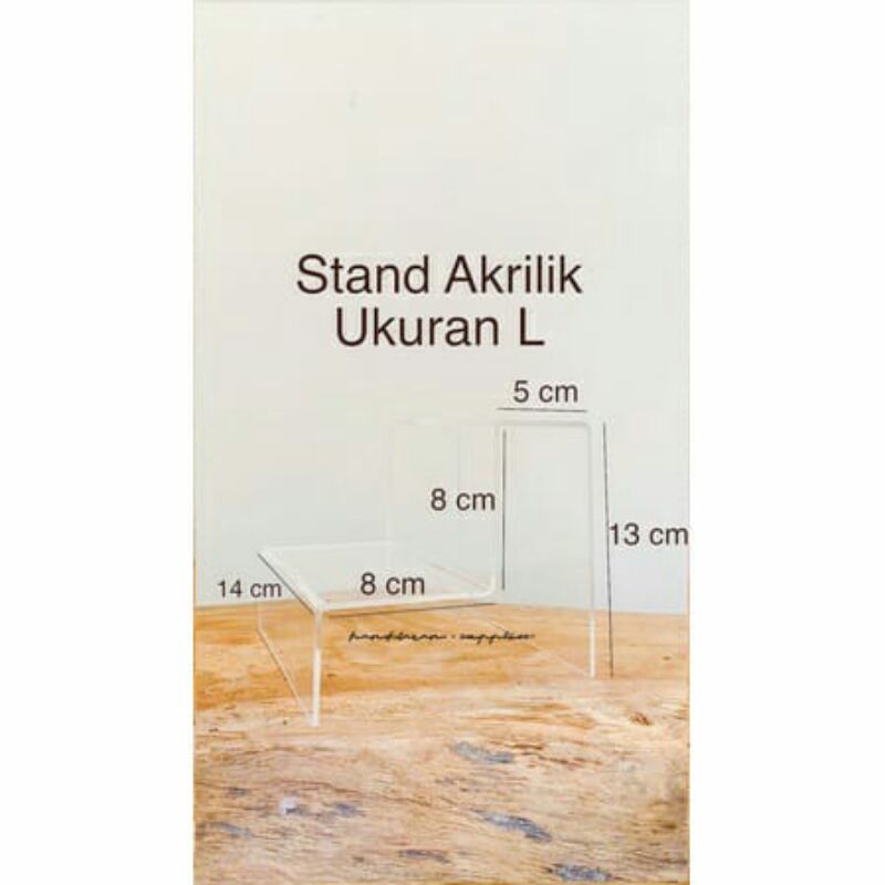 Display sandal/sepatu