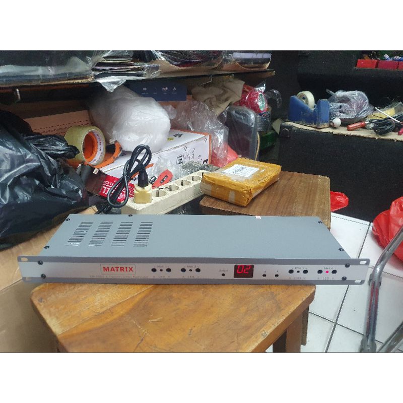 Modulator Matrix 4 channel VM 550D VHF TV Kabel 4 in 1 Matrix