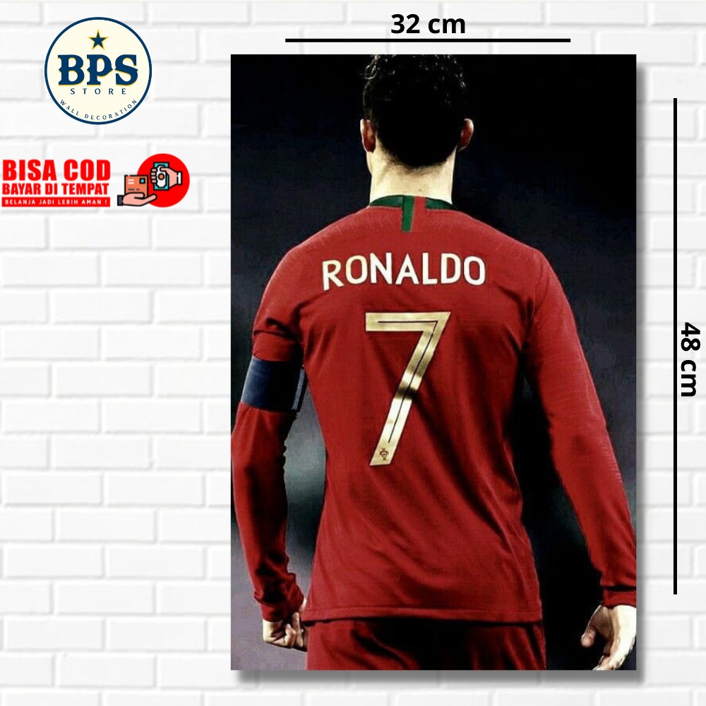 POSTER CRISTIANO RONALDO - FOTO RONALDO CR7 - POSTER RONALDO KEREN - POSTER SEPAKBOLA-WALLDECOOR - H