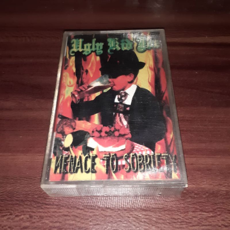 Kaset UGLY KID JOE - Menace To Sobriety