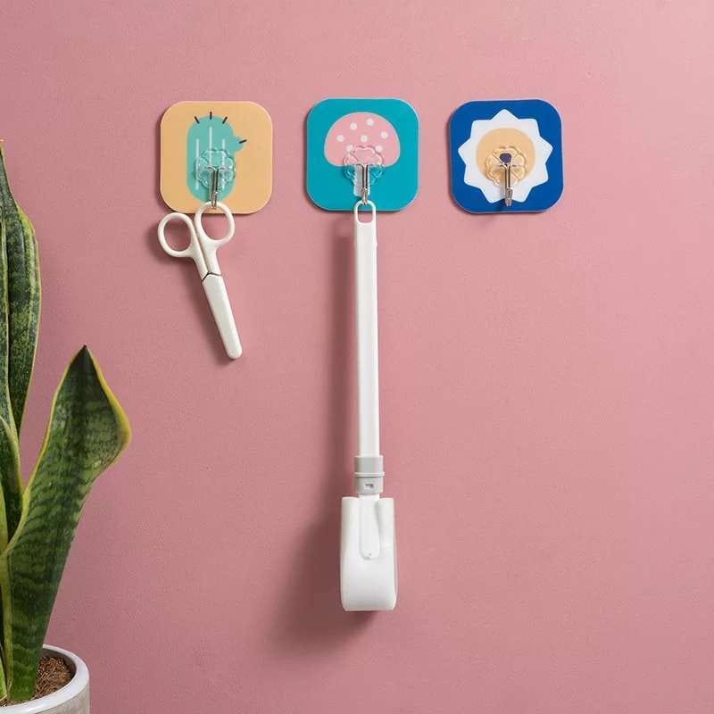 MOTIF Gantungan hook  tempel dengan motif  gambar -- AC 320 -- Hanger Tempel dinding dengan Kait hook  untuk cantelan baju kunci sapu lap pel hiasan dekorasi dan lainnya alat peralatan organizer dapur rumah tangga kamar tamu / tidur / mandi