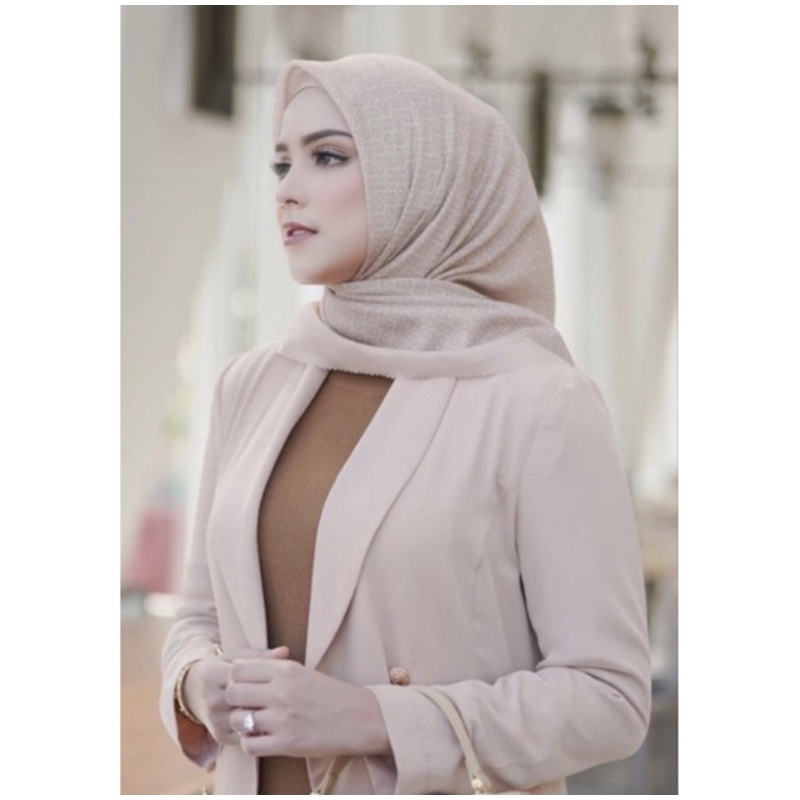 buttonscarves voal tapis square series butter