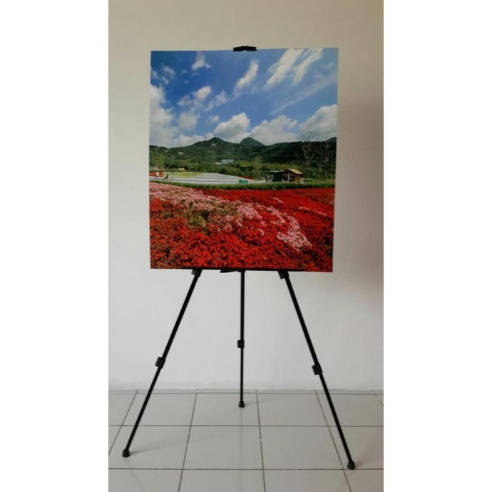 

Tripod display Pigura & poster & lukis