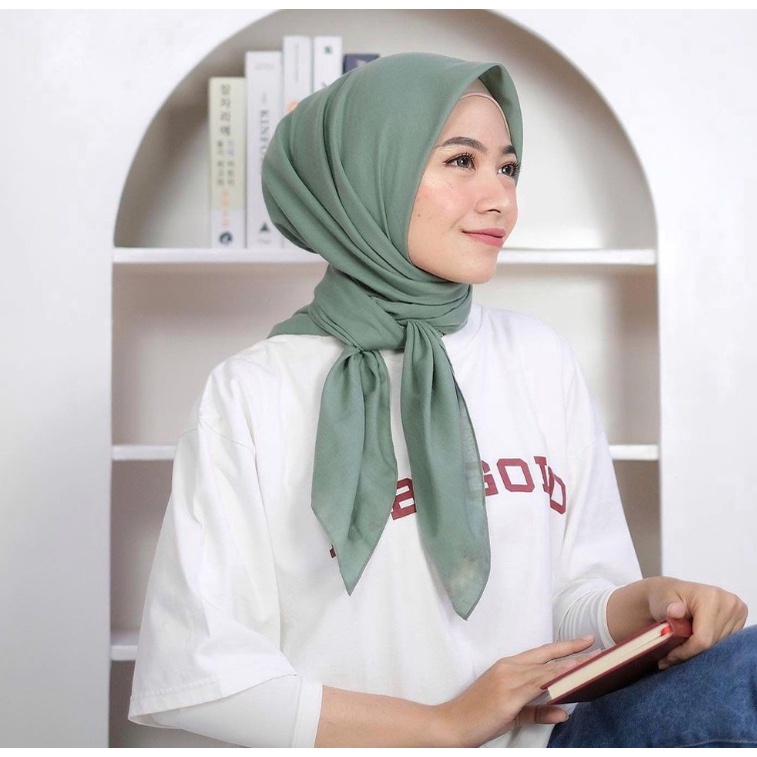 SEAWOOD Hijab Segiempat Polos Bella Square  SEAWOOD Premium Pollycotton BellaSquare Kerudung matcha 