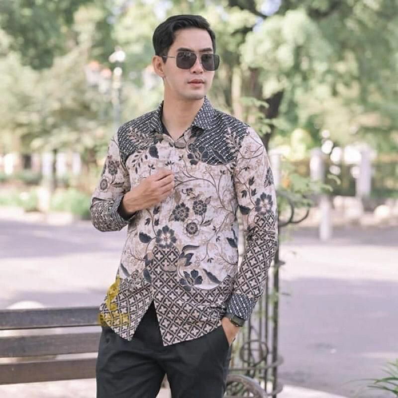 BATIK BOLO DEWO Motif Tiga Dimensi Hem Atasan Kemeja Baju Batik Pria